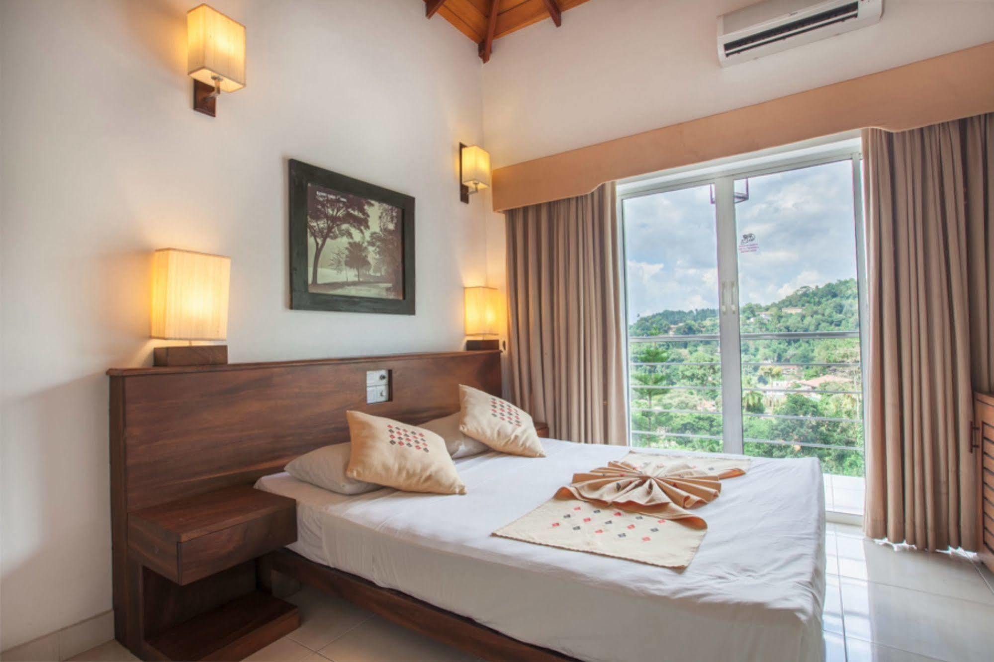 Senani Hotel Kandy Eksteriør billede