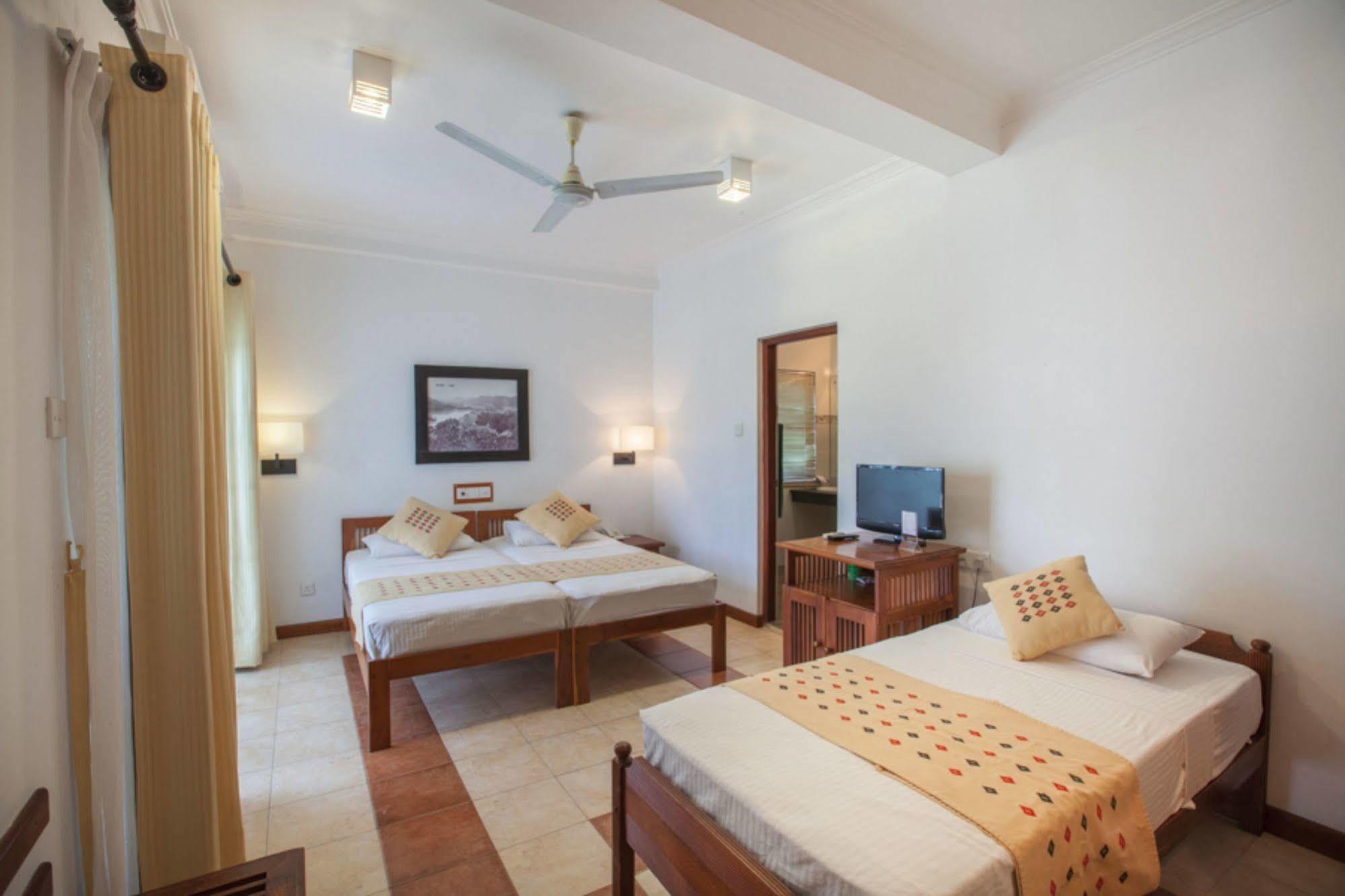 Senani Hotel Kandy Eksteriør billede