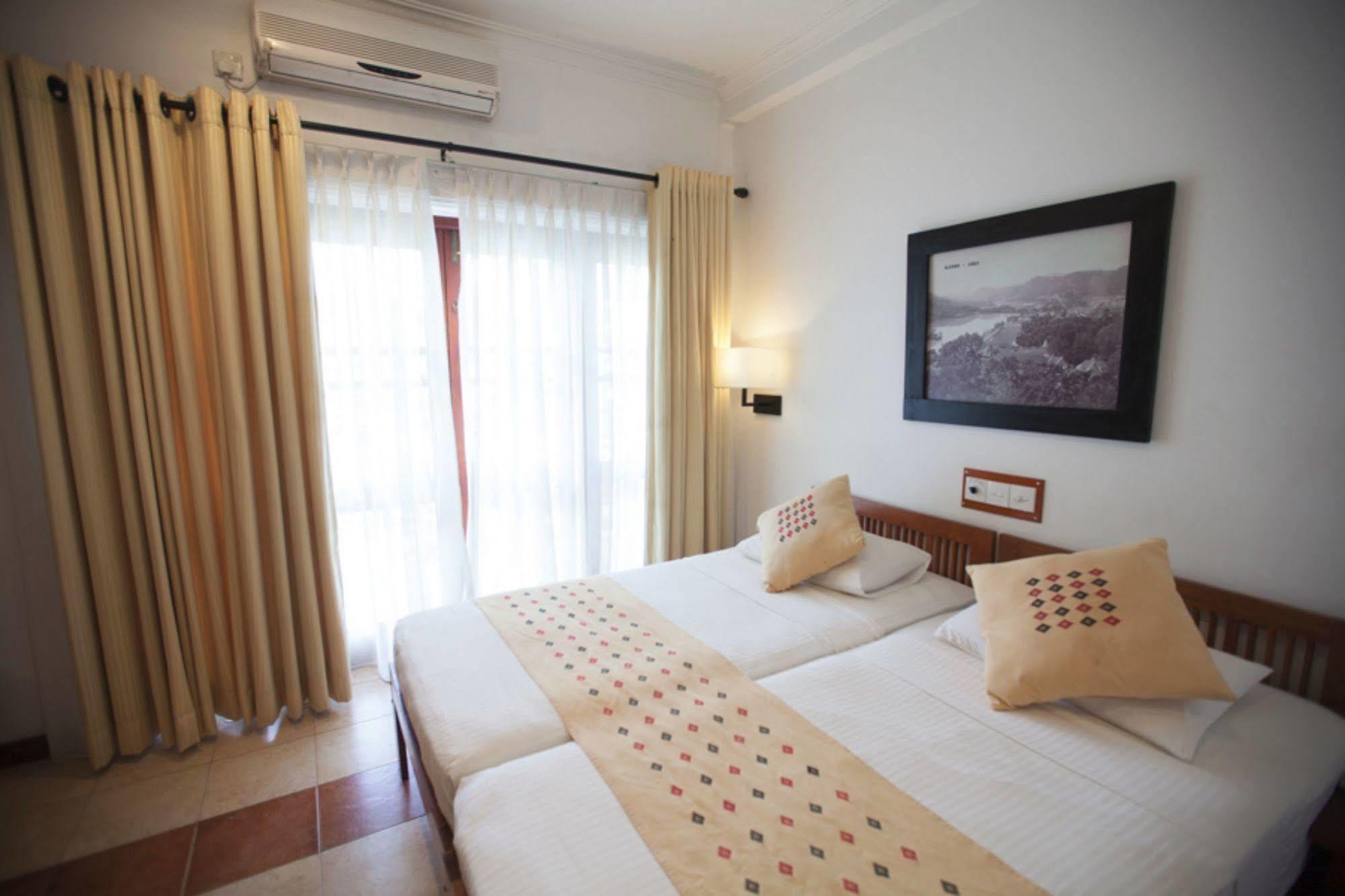 Senani Hotel Kandy Eksteriør billede