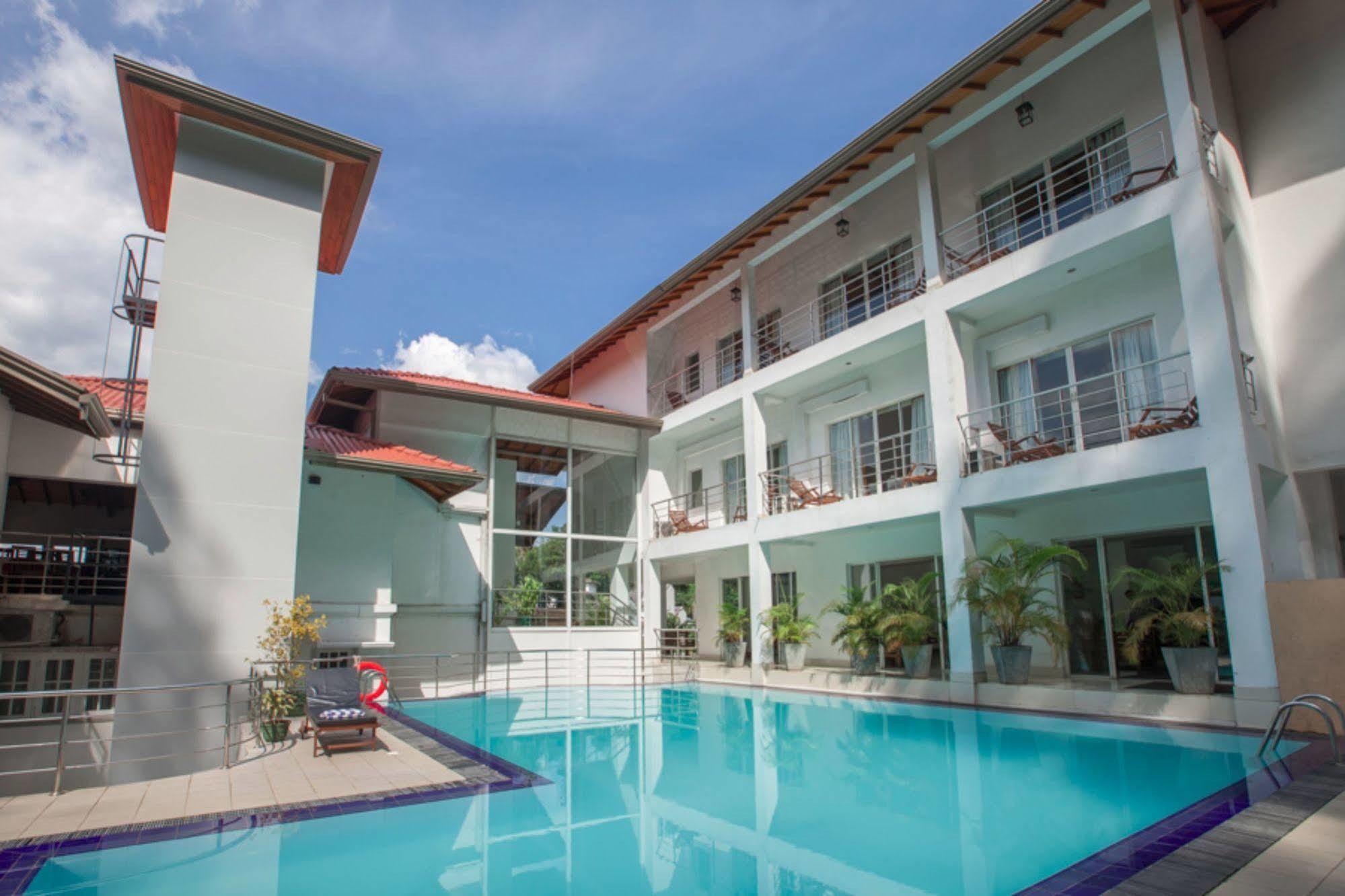Senani Hotel Kandy Eksteriør billede